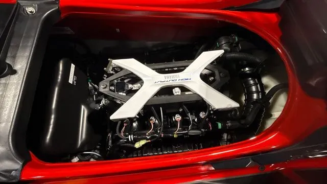 Slide: The Image of Yamaha FX Cruiser HO 2026 - 12