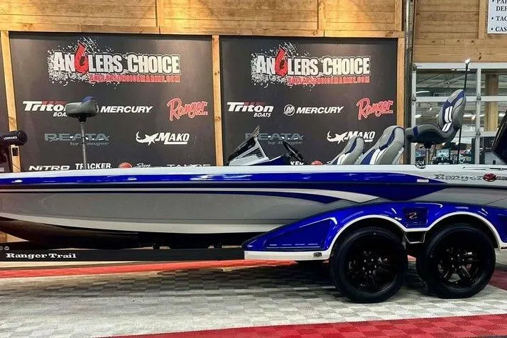 The Image of 2026 Ranger Z520R Ranger Cup Equipped boat displayed at Anglers Choice event. - 1