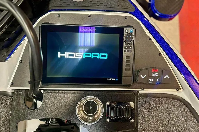 Slide: The Image of 2026 Ranger Z520R dashboard with HDS Pro display and control panel. - 13