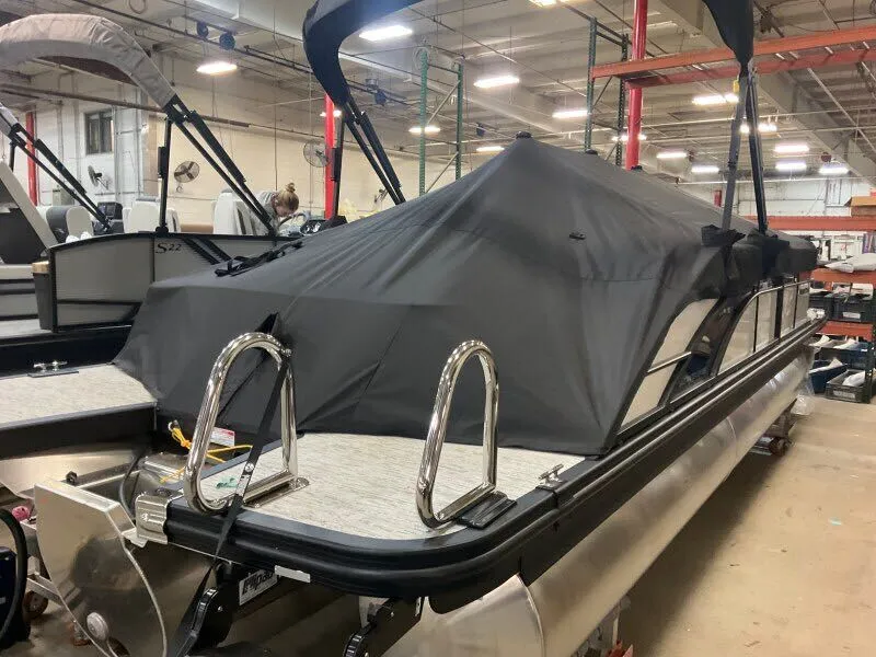 Slide: The Image of Bennington 23SXSB SPS SLV/WHT 2026 - 13