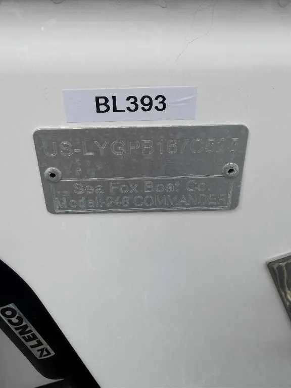 Slide: The Image of Sea Fox 248 Commander 2025 - 14