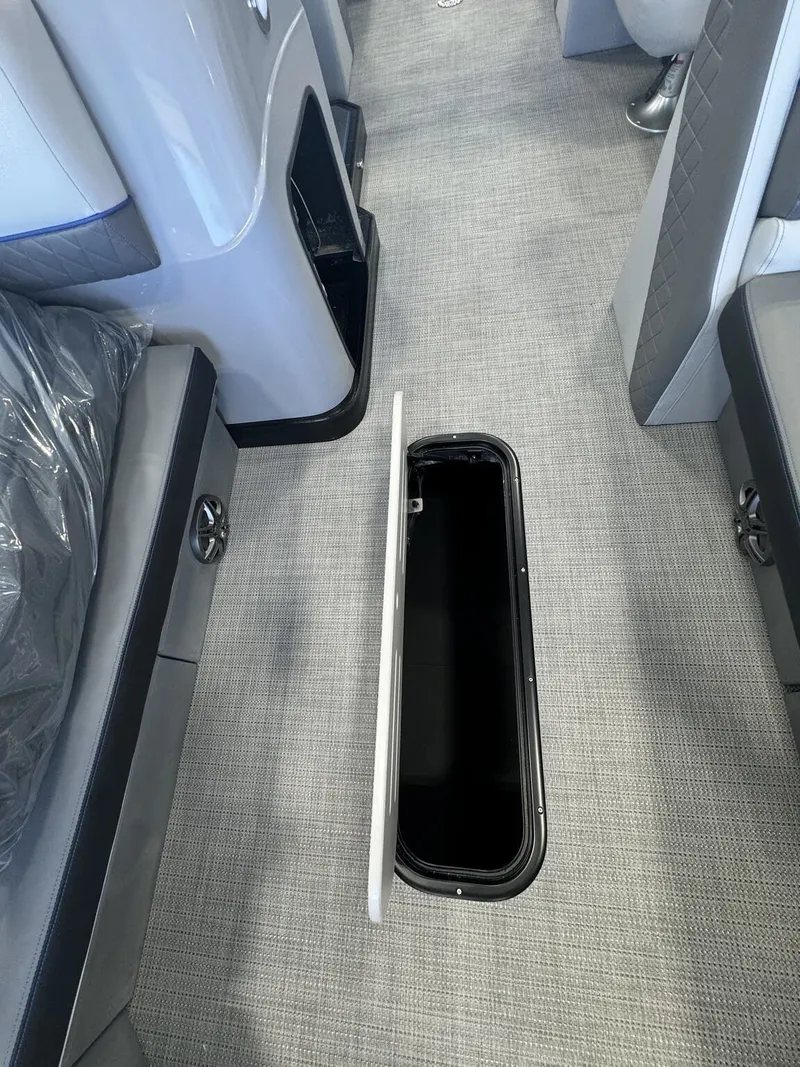 Slide: The Image of Veranda Vista View Series VISTA SPORT 22RC 2025 - 13