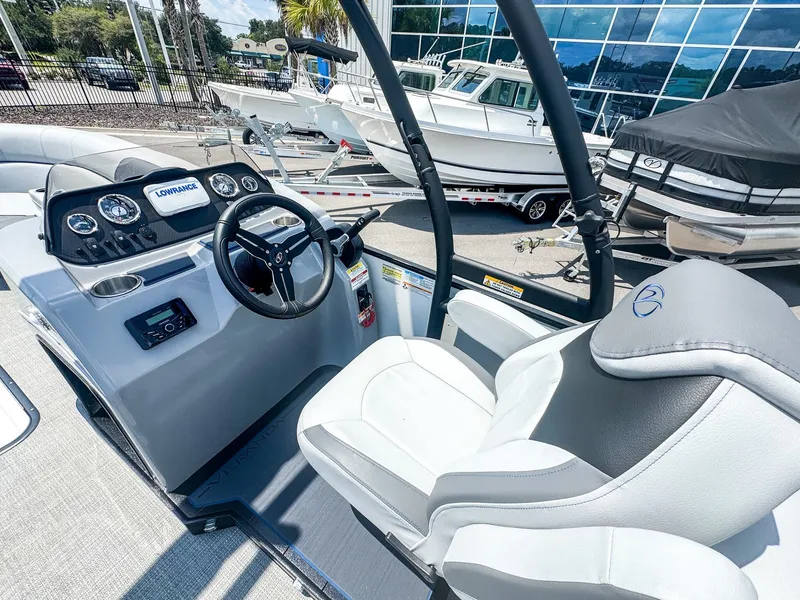 Slide: The Image of Veranda Vista View Series VISTA SPORT 22RC 2025 - 6