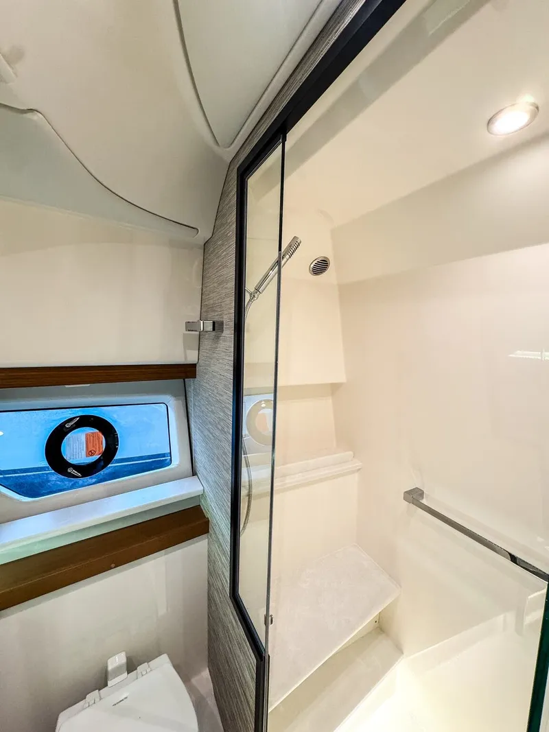 Slide: The Image of Tiara 43LE 2026 - 12