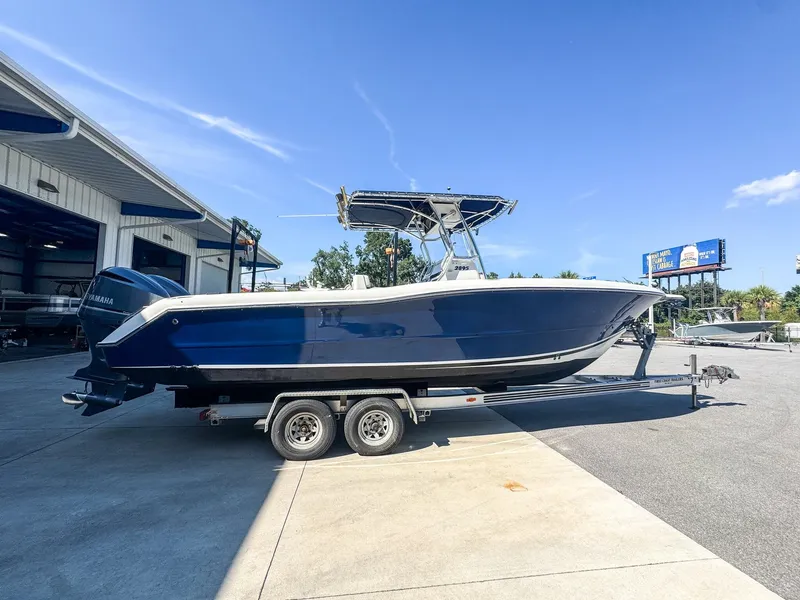 The Image of Triton CC 2895CC 2003 - 1