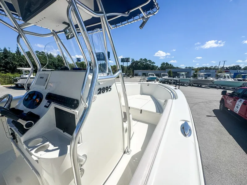 Slide: The Image of Triton CC 2895CC 2003 - 10