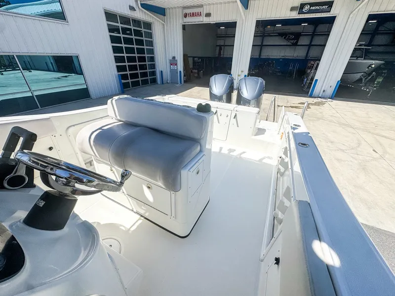 Slide: The Image of Triton CC 2895CC 2003 - 17