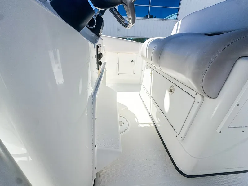 Slide: The Image of Triton CC 2895CC 2003 - 19