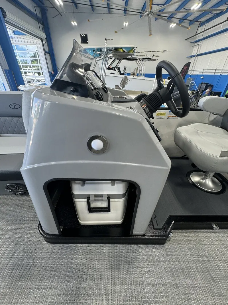 Slide: The Image of Veranda Vista View Series Vista Sport VS22RC 2025 - 5