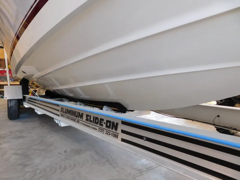 Slide: The Image of Regulator Marine 32 Center Console 2003 - 2