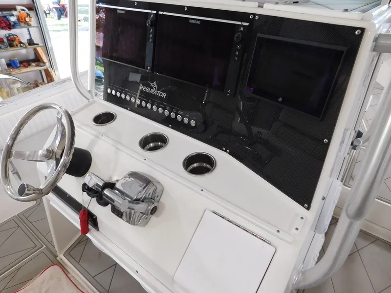 Slide: The Image of Regulator Marine 32 Center Console 2003 - 25
