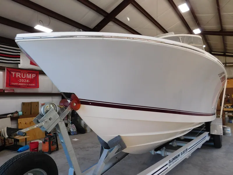 Slide: The Image of Regulator Marine 32 Center Console 2003 - 5