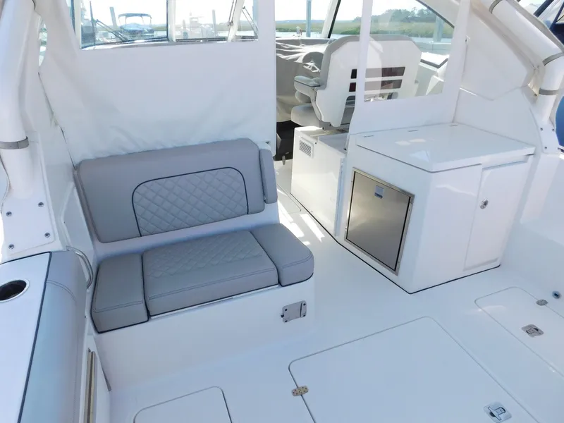 Slide: The Image of Pursuit Dual Console 326 2024 - 15