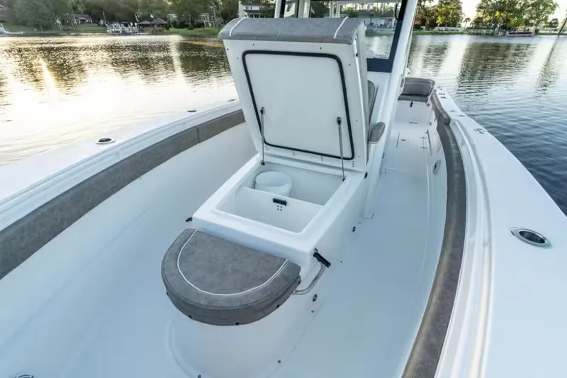 Slide: The Image of Sea Hunt ULTRA 305 CB 2027 - 12