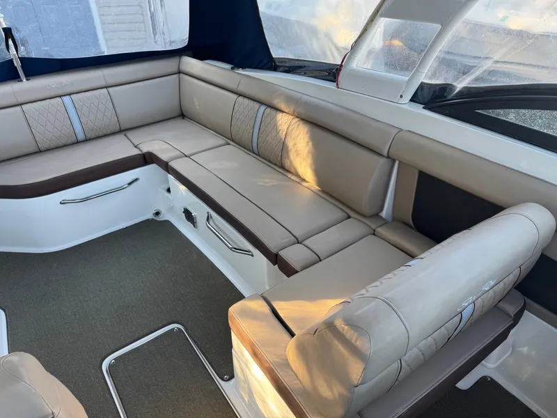 Slide: The Image of Sea Ray SDX 270 2016 - 16