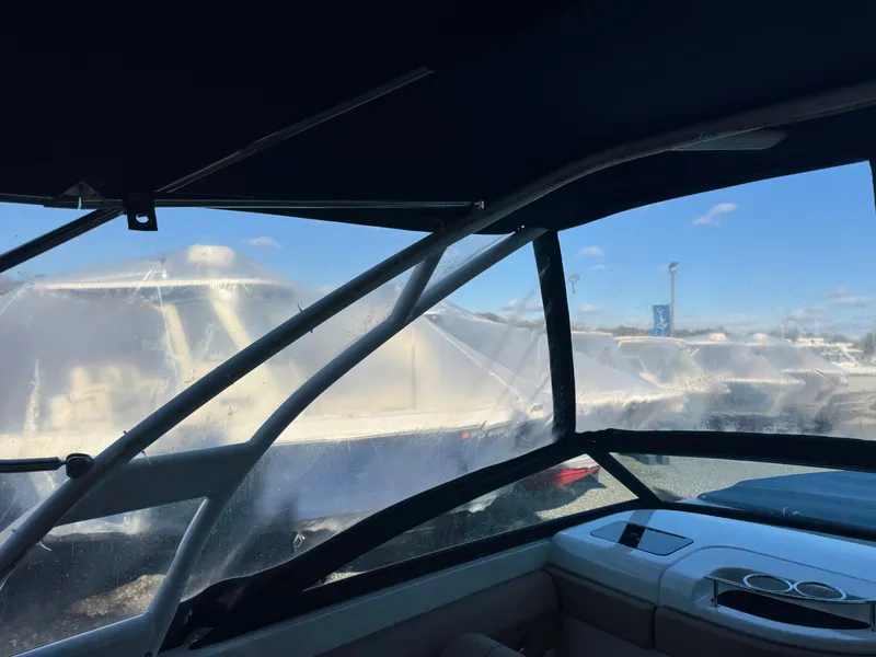 Slide: The Image of Sea Ray SDX 270 2016 - 26