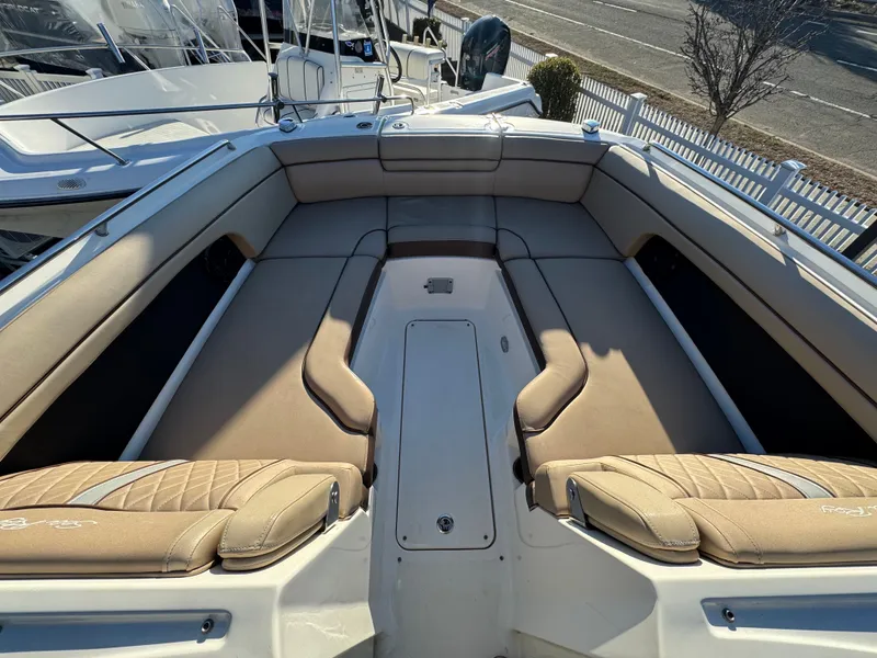 Slide: The Image of Sea Ray SDX 270 2016 - 27