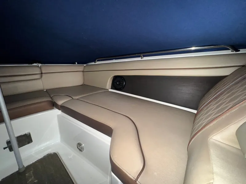 Slide: The Image of Sea Ray SDX 270 2016 - 7