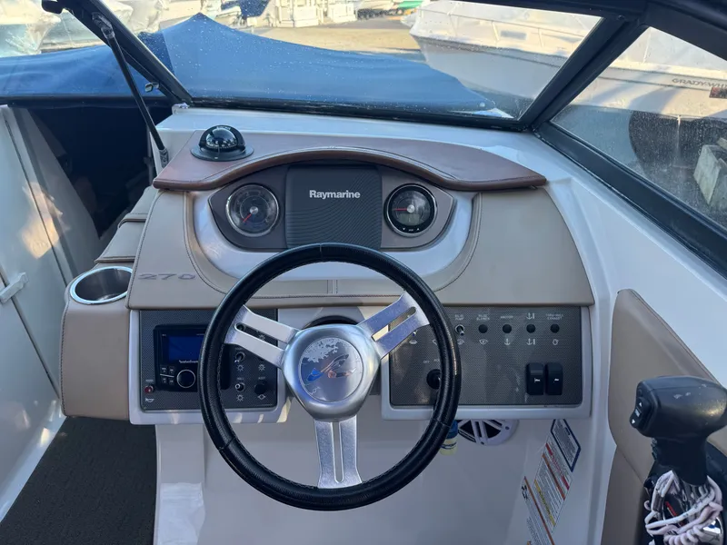 Slide: The Image of Sea Ray SDX 270 2016 - 9