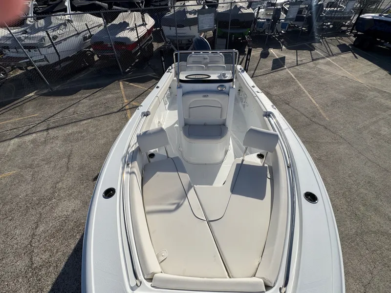 Slide: The Image of Sea Hunt Ultra 219 2026 - 14