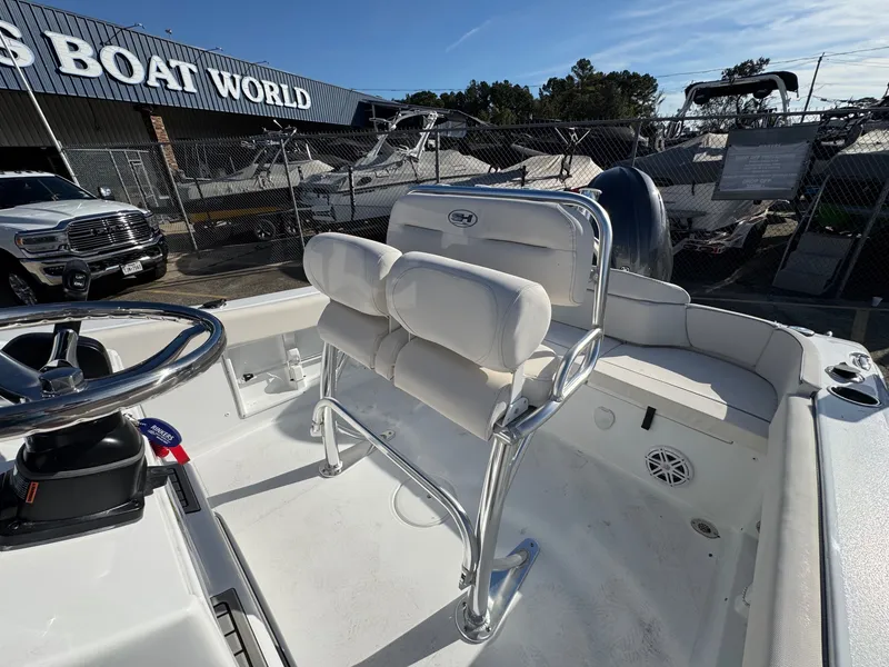 Slide: The Image of Sea Hunt Ultra 219 2026 - 19