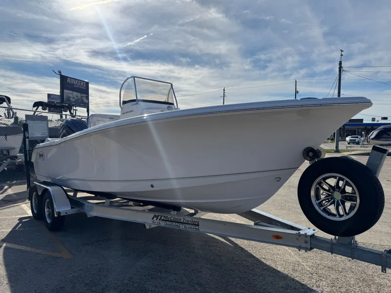 Slide: The Image of Sea Hunt Ultra 219 2026 - 6