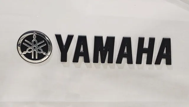 Slide: The Image of Yamaha 222SE 2024 - 26