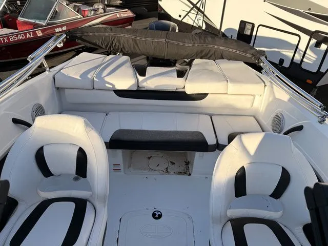 Slide: The Image of Tracker 450 TS 2019 - 6