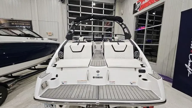 Slide: The Image of Yamaha 222SE 2024 - 5