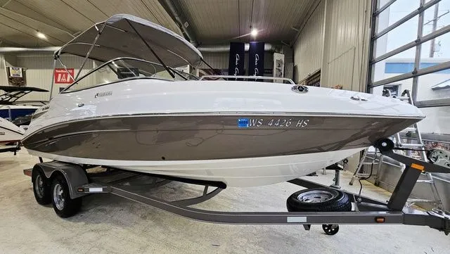 Slide: The Image of Yamaha 232 Limited 2009 - 5