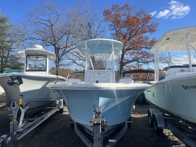 Slide: The Image of Sea Hunt Triton 225 2017 - 2