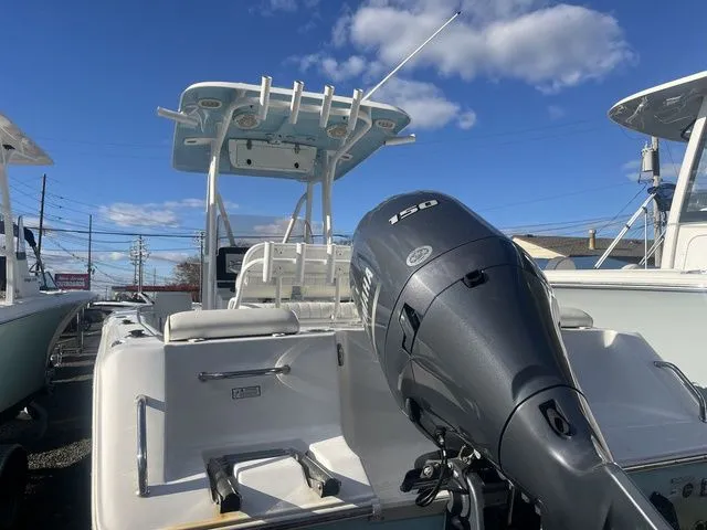 Slide: The Image of Sea Hunt Triton 225 2017 - 3