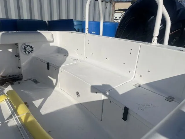 Slide: The Image of Sportsman Heritage 231 Center Console 2022 - 5