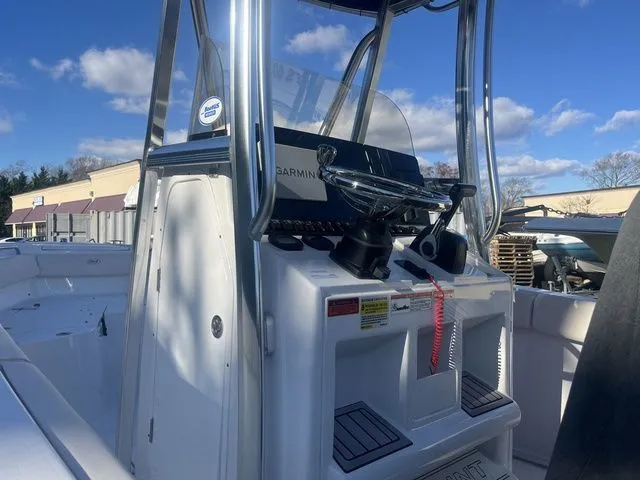 Slide: The Image of Sea Hunt Ultra 219 2024 - 5