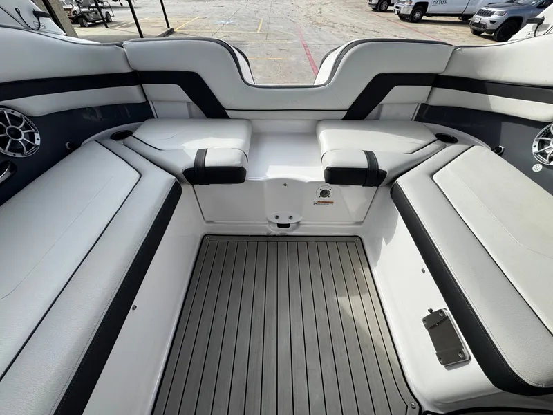 Slide: The Image of Yamaha 242 SE 2020 - 14