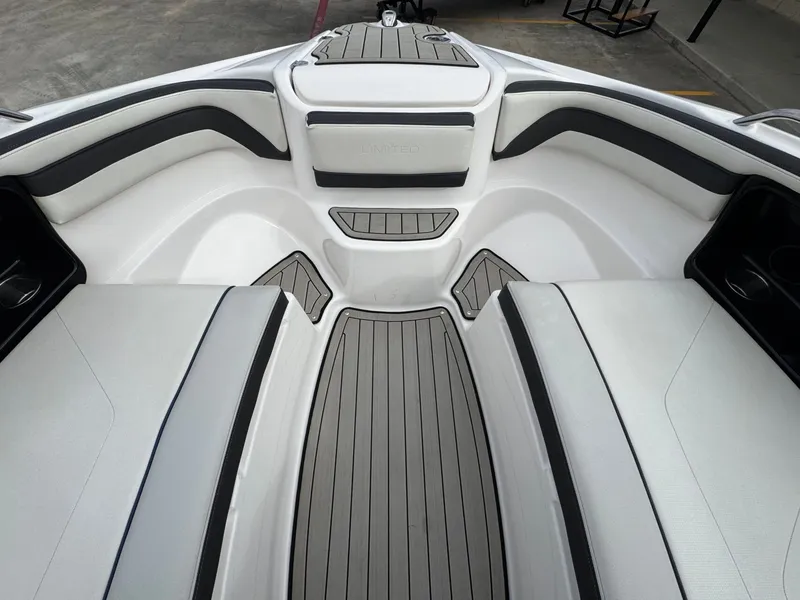 Slide: The Image of Yamaha 242 SE 2020 - 23