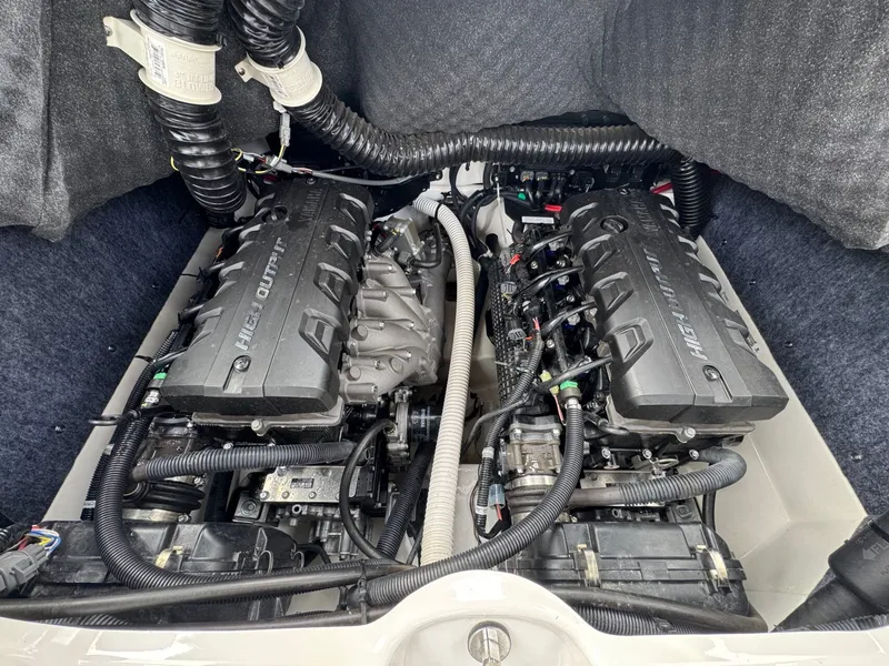 Slide: The Image of Yamaha 242 SE 2020 - 28