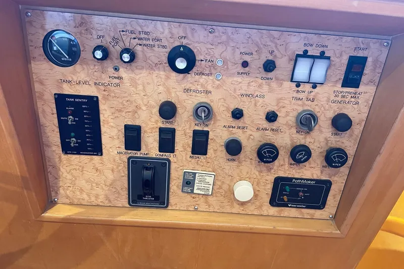 Slide: The Image of Engine hour meters on 1999 McKinna 57 Pilothouse, displaying 3479.1 and 3499.5 hours. - 39