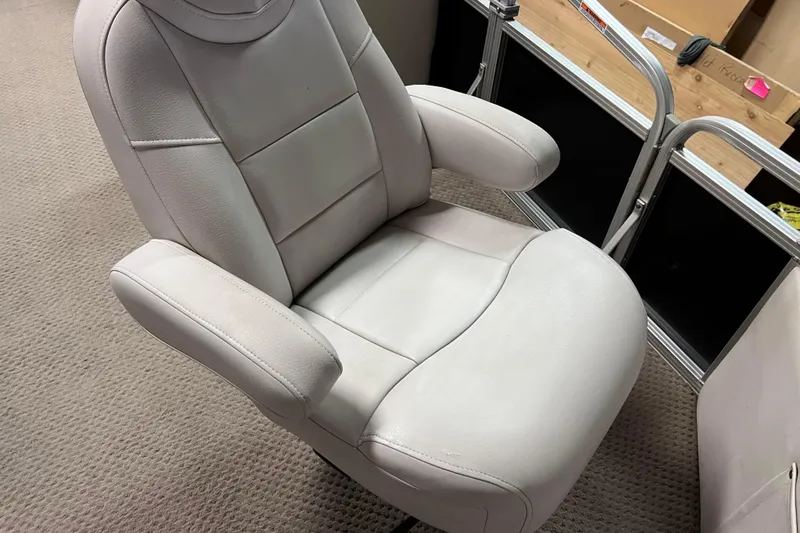 Slide: The Image of Luxurious white seat from 2014 Avalon Grand Island 2485 QF boat. - 7