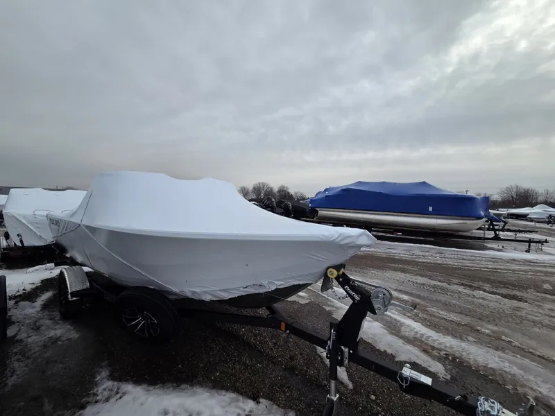 Slide: The Image of Crestliner 1750 HAWKWT JS 2026 - 2