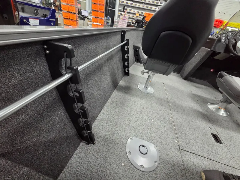 Slide: The Image of Crestliner 1650 Kodiak 2026 - 14