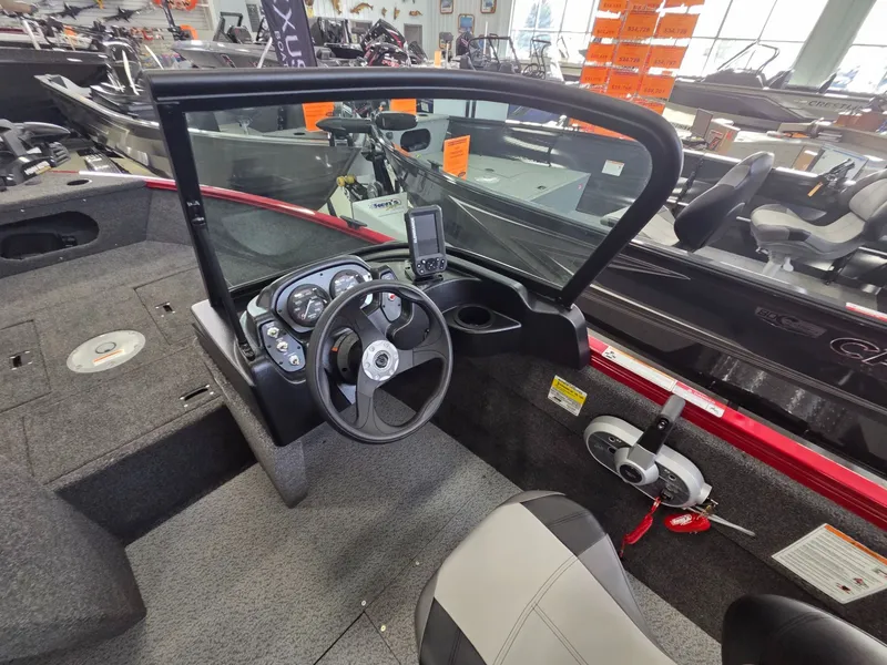 Slide: The Image of Crestliner 1650 Kodiak 2026 - 17