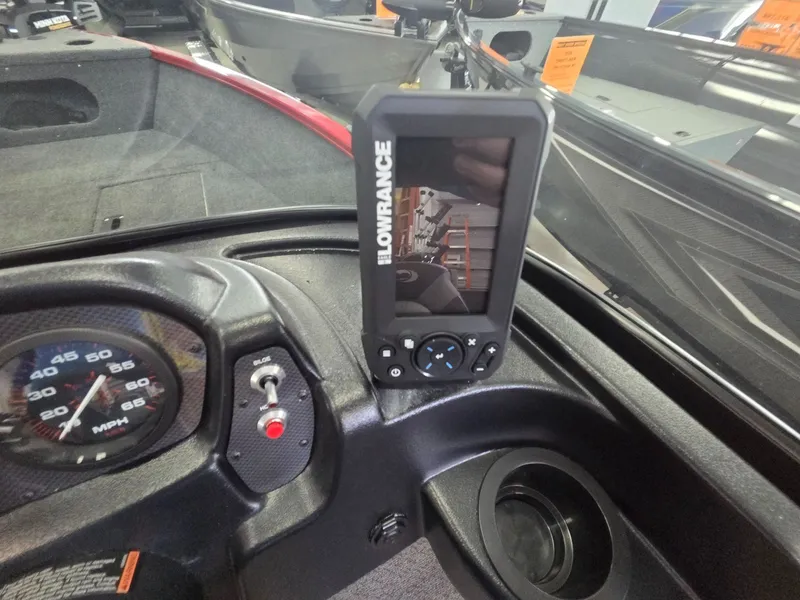 Slide: The Image of Crestliner 1650 Kodiak 2026 - 18