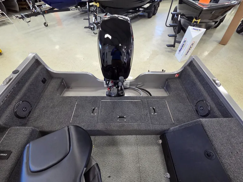 Slide: The Image of Crestliner 1650 Pro Tiller 2026 - 22