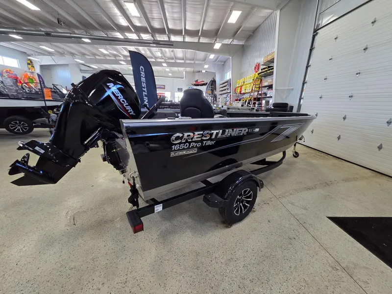 Slide: The Image of Crestliner 1650 Pro Tiller 2026 - 3