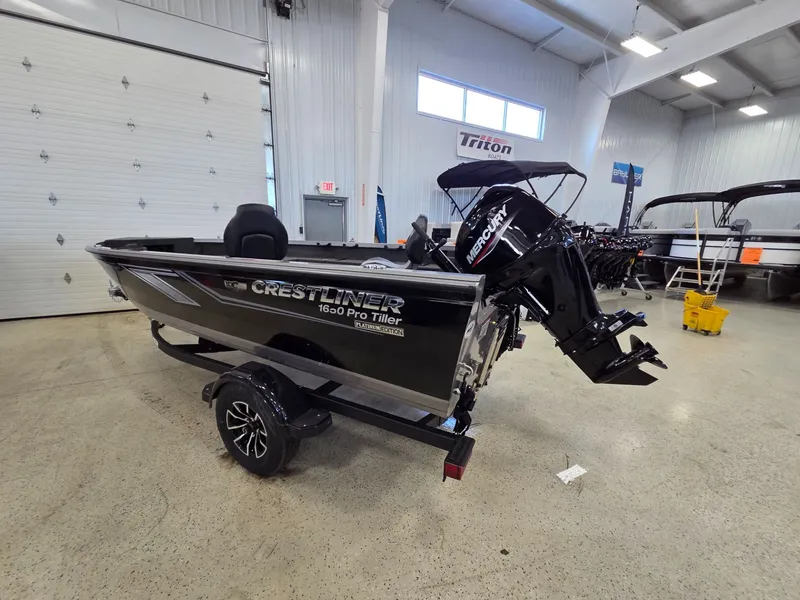 Slide: The Image of Crestliner 1650 Pro Tiller 2026 - 5