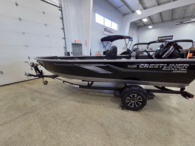 Slide: The Image of Crestliner 1650 Pro Tiller 2026 - 6