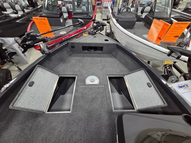 Slide: The Image of Crestliner 1650 Hawk 2026 - 11