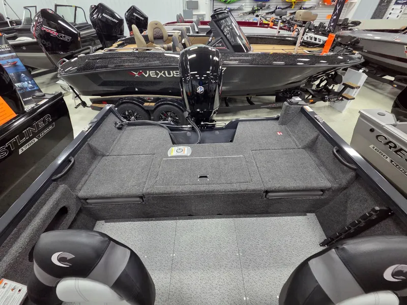 Slide: The Image of Crestliner 1650 Hawk 2026 - 16