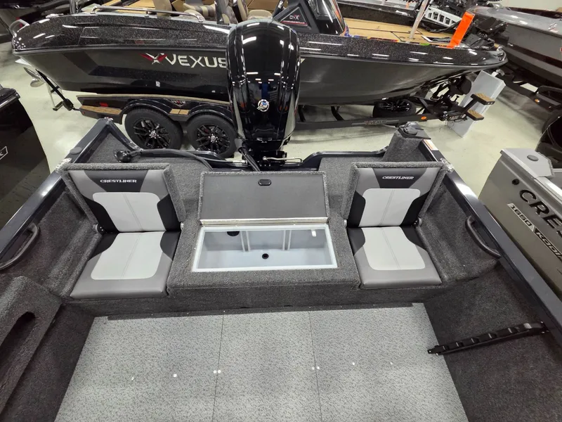 Slide: The Image of Crestliner 1650 Hawk 2026 - 17